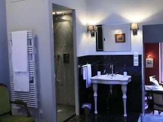 La Napoleon Hotel 2*